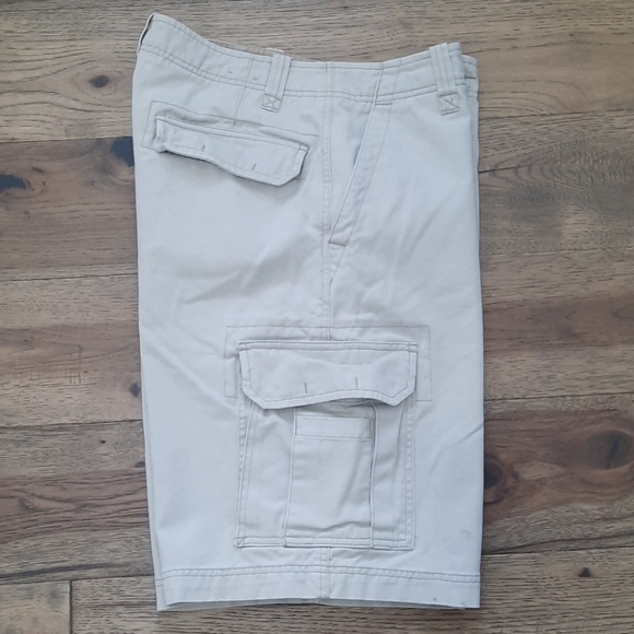 Old Navy Cargo Shorts - Picture 2 of 16